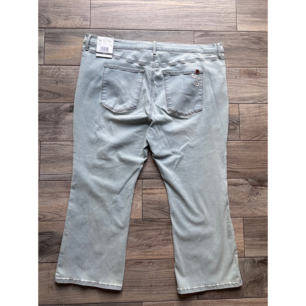 Jessica Simpson Womens Ankle Flare Jeans 22W Light Blue Floral Embroidered Boho - Picture 7 of 10